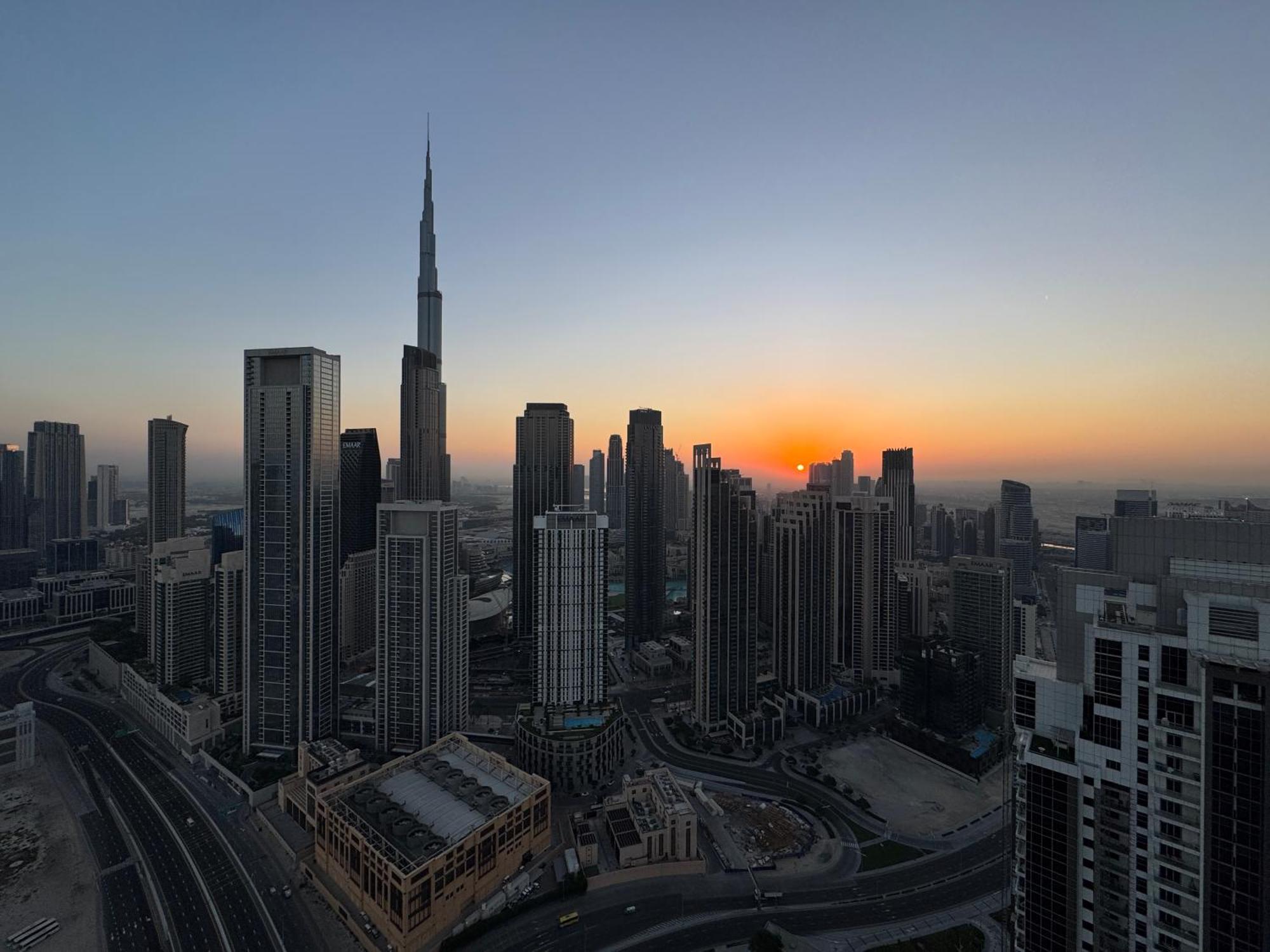 Paramount Tower Hotel And Residences With Infinity Sky Pool Dubaj Zewnętrze zdjęcie